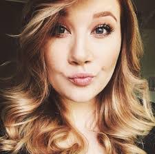 Melissa Thaxton's Instagram, Twitter & Facebook