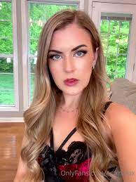 Emmalux taking your money is too easy xxx onlyfans porn videos 