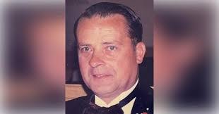 Robert Beisel's Instagram, Twitter & Facebook