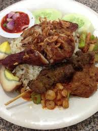 Hal ini disebabkan cara penyediaannya. Nasi Ayam Bild Von Nasi Ayam Sp3 Medan Tripadvisor
