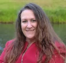 Jennifer Poirier's Instagram, Twitter & Facebook