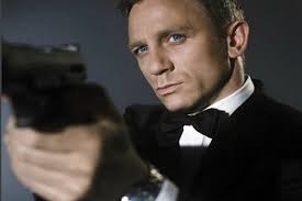 Daniel Craig Sepakat Main 2 Film James Bond Lagi