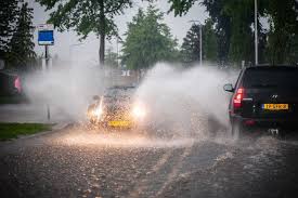 Een occlusiefront evacueert vanmorgen in het noordoosten van nederland. Code Geel Ook Later Vandaag Zware Onweersbuien En Wateroverlast Binnenland Ad Nl