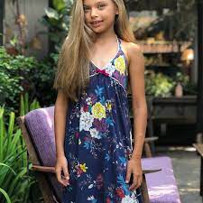 Maybe you would like to learn more about one of these? Robe Longue Ete Fleurie Bleu Marine Filles 2 14 Ans La Faute A Voltaire