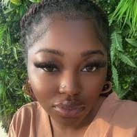 Krystal Singleton's Instagram, Twitter & Facebook