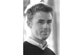 Ian Hopper's Instagram, Twitter & Facebook