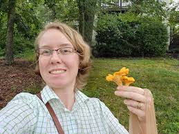 Trying to find a good balance between my friend and I for the house we're  moving into together He wants really nice looking plants for visual. But I  want useable or edible