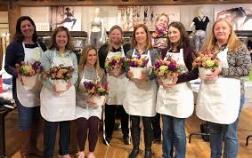 There is a core group of 6 sharks (mark cuban, robert herjavec, barbara corcoran, lori greiner, daymond john, and kevin o'leary), 5 of which appear on any given episode of shark tank. How Trish Built The Business Of Her Dreams Alice S Table