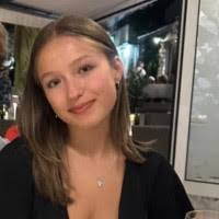 10+ "Lara Flint" profiles