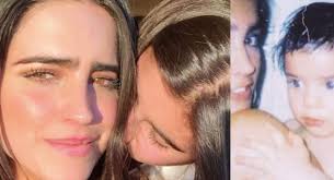 Bárbara de regil aseguró que no le incomoda que cuando publica fotos al lado de su hija mar alexa digan que parecen hermanas, además le gustaría tener tres hijos más y que ya le urge. Asi Lucia Barbara De Regil A Los 16 Anos Cuando Se Convirtio En Mama Actitudfem