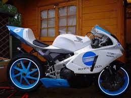 Honda Vfr400rr With Tyga Body Kit Super Bikes Honda Vfr Motorcycle Culture