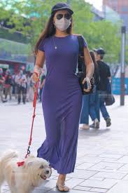 红石赛贴 遛狗气质美女 魔镜原创摄影 魔镜街拍 魔镜原创 原创街拍 高清街拍 街拍美女 搭讪美女 紧身美女 遇到最好的街拍摄影作品 fashion dresses for work bodycon dress