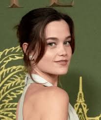 Penso che Parker Posey in "Dazed and Confused" assomigli un sacco a Piper :  r/TheWhiteLotusHBO