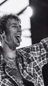 Pin On Machine Gun Kelly