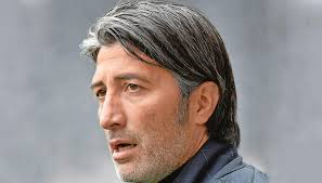 Antrenorul elveţienilor, sub papucul unei bătrîne! Keiner Hat Sich Uber Das Team Gestellt Schaffhauser Nachrichten