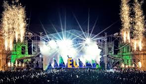 About 200+ heartbeats tan and watched at the front of the barriers. Sigur Ros And Gorgon City For The First Time In Romania At 2016 Electric Castle Festival The Romania Journal