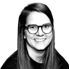 Ellen DeGeneres Struggles to Really See Herself in Final Netflix Special