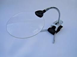 The 2.25x magnifying lens is 5in in diameter and is made of actual glass. Magnifying Glass Led Stand Bench Desk Magnifier Clamp Hands Free Flexible Neck 4260195331228 Ebay