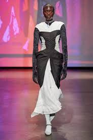 Fall 2020 Ready To Wear Fashion Shows Vogue Shop and discover the world's most stylish brands, curated for you.