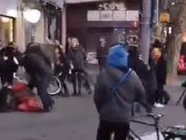 Utilisation massive d'armes chimiques interdites par la convention de genève, convention internationale ces effets sont renforcés chez des enfants (que la police a par exemple gazés lors de la. Une Equipe De Gilets Jaunes Recense Les Effets Du Gaz Lacrymogene Sur La Sante Ladepeche Fr