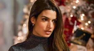 Η ηθοποιός που εδώ και. Tonia Swthropoyloy Gia Se3oyalikh Parenoxlhsh Mphke Sto Kamarini Moy Kai Phge Na Me Filhsei Larissanet Gr