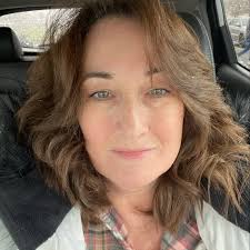 I'M RESIGNING FROM YOUNIQUE... (I'm not stopping doing hair tutorials,  social media or disappearing!! Promise!! Just stepping away from my  position with the makeup company I repped for.) I want to thank