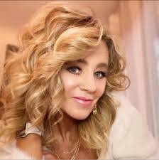 Leah Lott's Instagram, Twitter & Facebook