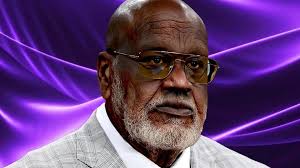 See Mikey Madison's Silver Gown