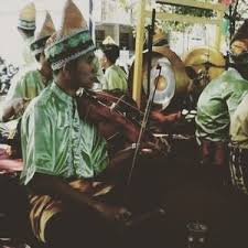 Alat musik tradisional kalimantan selatan ini termasuk alat musik yang tercancam punah keberadaannya. Ahmad Banjarmasin Utara Mahasiswa Fkip Seni Pertunjukan Menawarkan Pengajaran Alat Musik Tradisional Kalimantan Selatan Yaitu Musik Panting