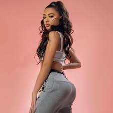 Sabrina annlynn carpenter (born may 11, 1999) is an american actress and singer. Melinda Ademi Photos 7 Of 20 Last Fm