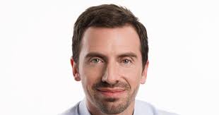 À 39 ans, Grégory Benoit prend le large avec Biotherm chez L'Oréal