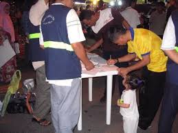Oversea united garden (oug) taman tayton view, cheras taman cheras taman ehsan, kepong sri rampai, setapak pandan jaya, cheras. Perjuangan Sejuta Tandatangan Di Pasar Malam Sri Rampai Hizbut Tahrir Malaysia
