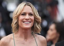 Robin wright reportedly married french boyfriend clement giraudet in france over the weekend. Robin Wright Marries Boyfriend Clement Giraudet In France Report Hartford Courant