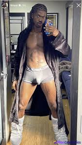 Lil Nas X takes a selfie to show off his big bulge - Men Celebrities Site