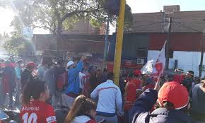 Maybe you would like to learn more about one of these? Hinchas De San Martin De Tucuman Rompieron La Cuarentena Para Reclamar El Ascenso La Brujula 24