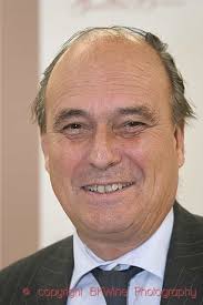 Frankrikes rikaste personer som också äger vingårdar