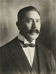 Historias y Personajes...