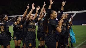 Currently, corinthians rank 10th, while flamengo hold 6th position. Com Emocao Corinthians Vence Flamengo No Fim E Esta Na Final Do Brasileirao Feminino Futebol Feminino Ge