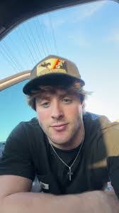 Shane Farrow's Instagram, Twitter & Facebook