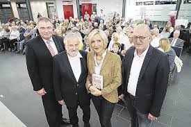 40,063 likes · 80 talking about this. Petra Gerster Spricht In Verl Uber Gefahrliche Lugen Aus Dem Netz Nw De