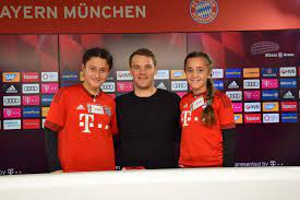 Fc bayern münchen trikot manuel neuer kinder gr. Kinder Pk Mit Manuel Neuer Fc Bayern Kids Club