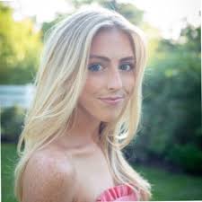 Today, I was able to host my first ever Beachside Fashion Show at Hideaway  Beach Club . The show was vintage Florida themed, and I carefully curated  the outfits for the models,