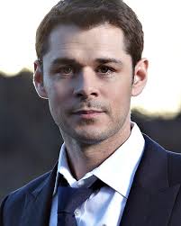 Jed Willis's Instagram, Twitter & Facebook