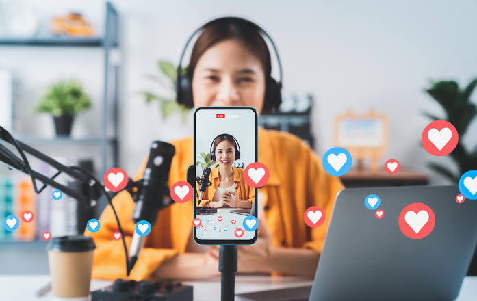 Creator Economy Jobs: India Inc builds creator workforce as influencer  marketing matures | Company News - Business Standard