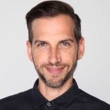 Ian Whelan's Instagram, Twitter & Facebook