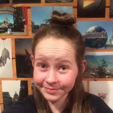 Keira.Lee (keirapeaches)