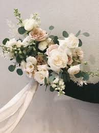 Neutral Wedding Flowers By Pomp Bloom Flower Bouquet Wedding November Wedding Flowers Neutral Wedding Flowers