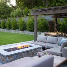 Having a small yard has its benefits. 75 Beautiful Modern Landscaping Pictures Ideas July 2021 Houzz