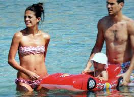 Γράφει ο νικοσ παπαναστασιου για τον φιλελευθερο. Oi Omorfes Gynaikes Twn Paiktwn Toy Final 4