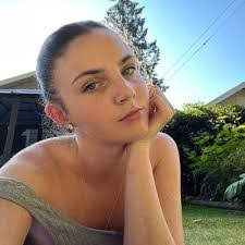 Kat Ramos's Instagram, Twitter & Facebook